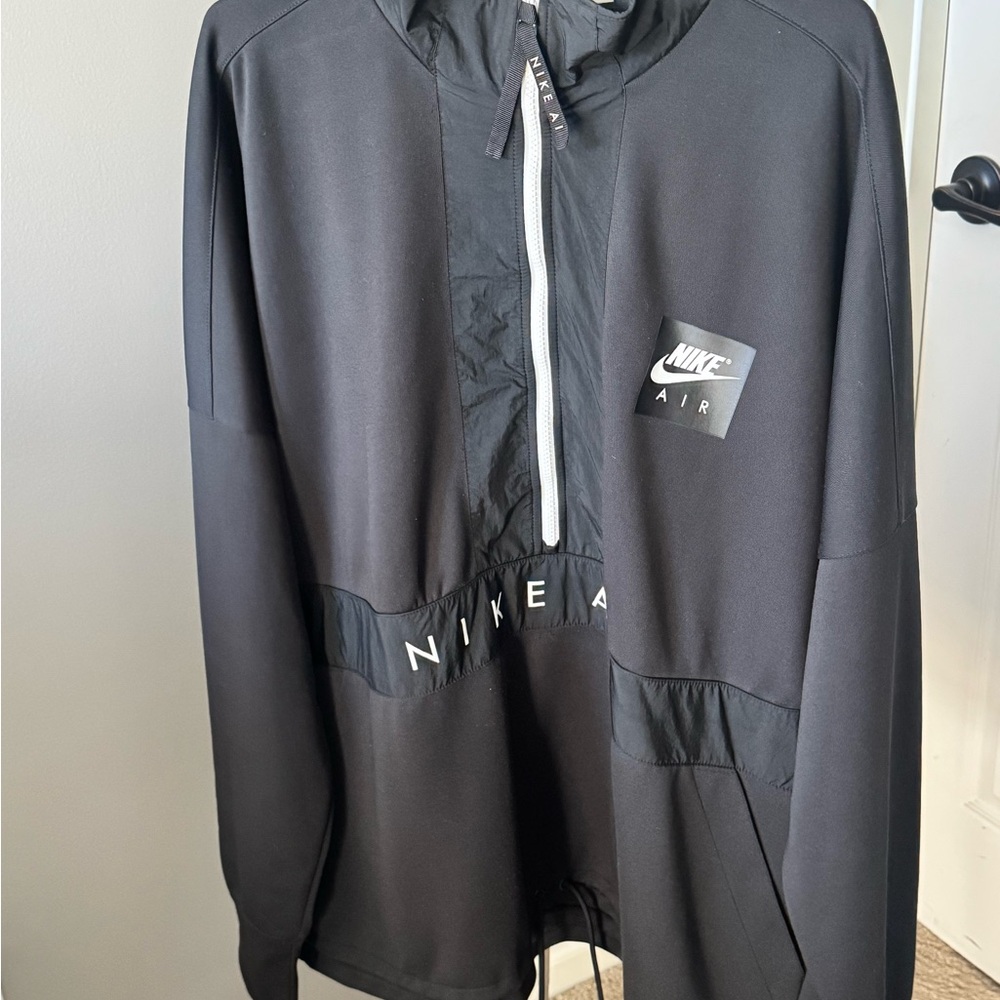 Nike Black Windbreaker Lightweight Athletic Jacket